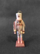 Dziadek do Orzechów przywieszka róż - 2538015 - nr 3