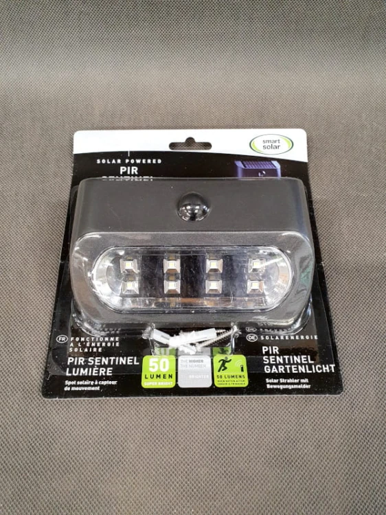 Ogrodowy Kinkiet Solarny - z czujnikiem zmierzchowym i fotokomórką