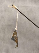 Ozdoba Ogrodowa Rdzą Malowana - Wędkarz z rybką