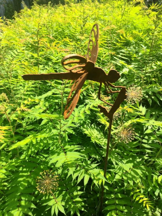Ozdoba Ogrodowa Rdzą Malowana - Ważka ażurowa