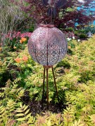 Ażurowy Lampion Solarny na Trójnogu