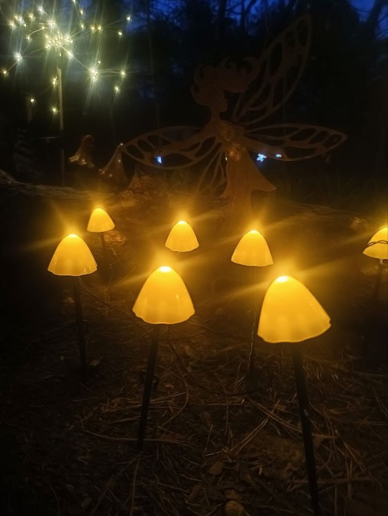 Solarna Ozdoba Ogrodowa - Polana Magicznych Grzybków