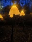 Solarna Ozdoba Ogrodowa - Polana Magicznych Grzybków