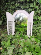 Ogrodowe Lustro z Okiennicami - 5085140 - białe