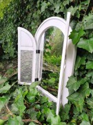 Ogrodowe Lustro z Okiennicami - 5085140 - białe