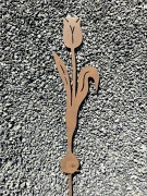 Tulipan ozdoba z metalu