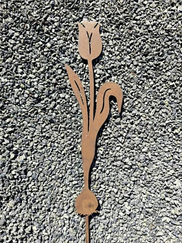 Tulipan ozdoba z metalu