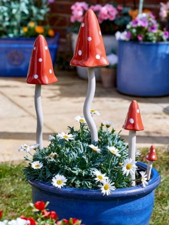 Ozdoba Ogrodowa - Bajeczny Muchomorek - grzybek ceramiczny - 5031056